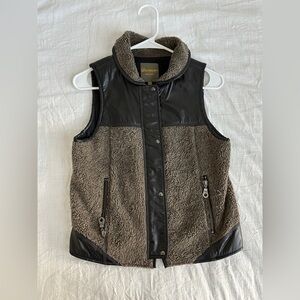 Madewell Wearmaster Sherpa Vest
